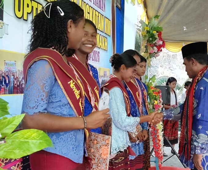Pelepasan dan Perpisahan Murid Kelas IX Angkatan XVI UPTD SMP Negeri Tamakh Tahun Pelajaran 2025/2026